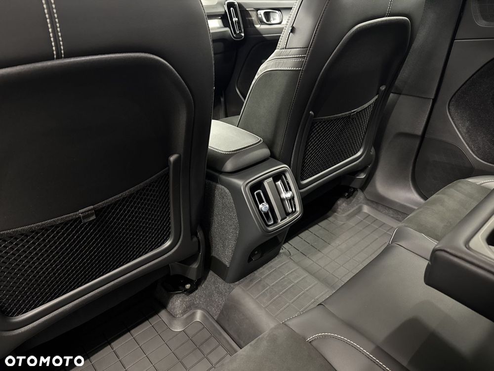 Volvo XC 40 B4 B R-Design - 11