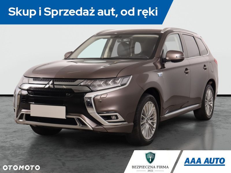 Mitsubishi Outlander - 3