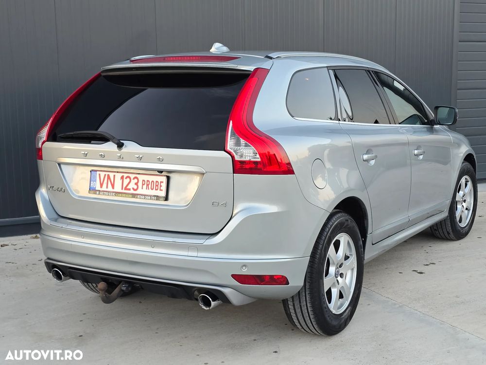 Volvo XC 60 D4 R-Design - 18