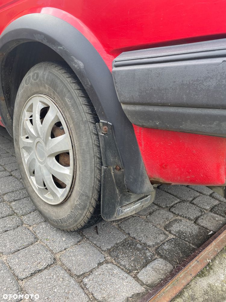 Volkswagen Golf 1.6 CL D - 10