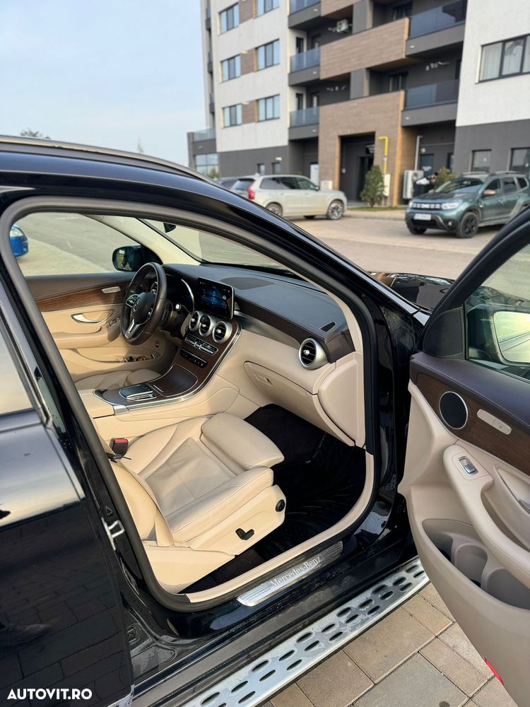 Mercedes-Benz GLC 200 4MATIC - 4