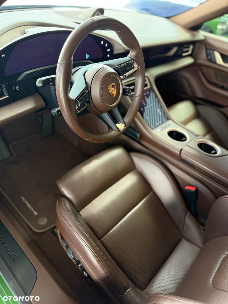 Porsche Taycan 4S Performance Plus - 2