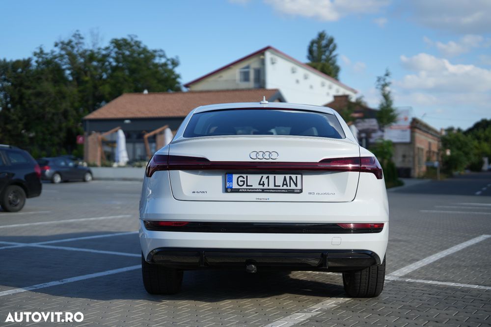 Audi e-tron 50 quattro S line - 13
