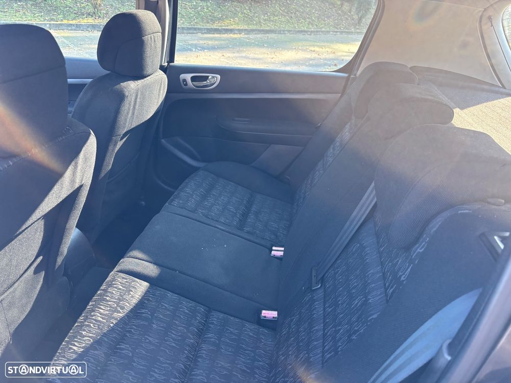 Peugeot 307 1.6 HDi Premium - 16