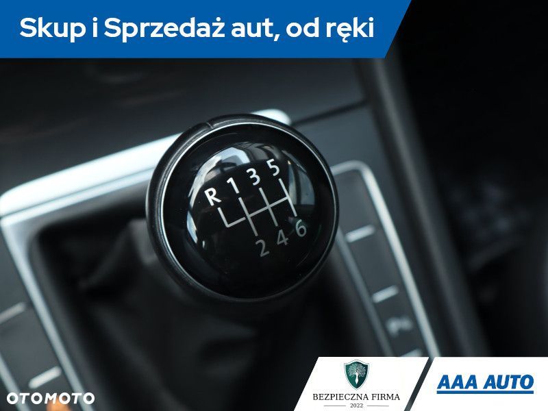 Volkswagen Golf - 15
