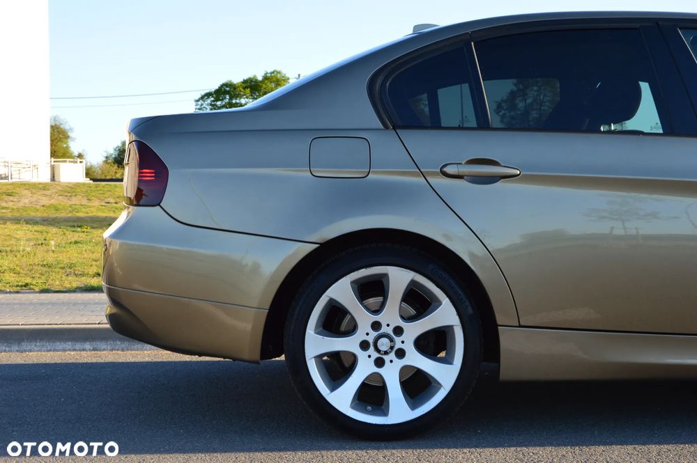 BMW Seria 3 318d - 4