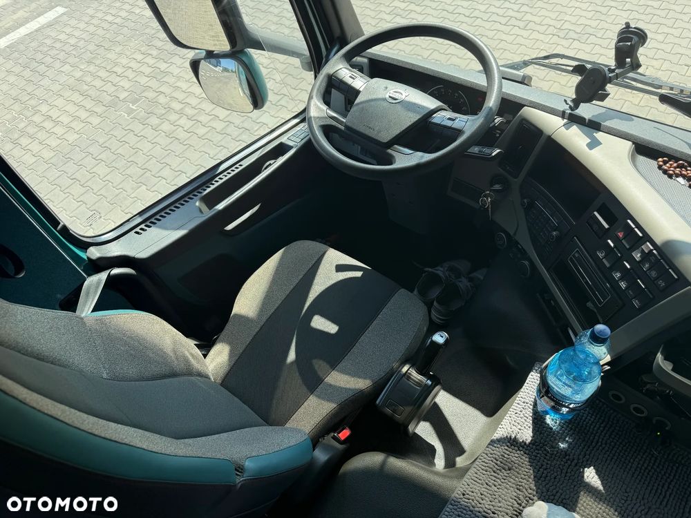 Volvo FM330 - 8