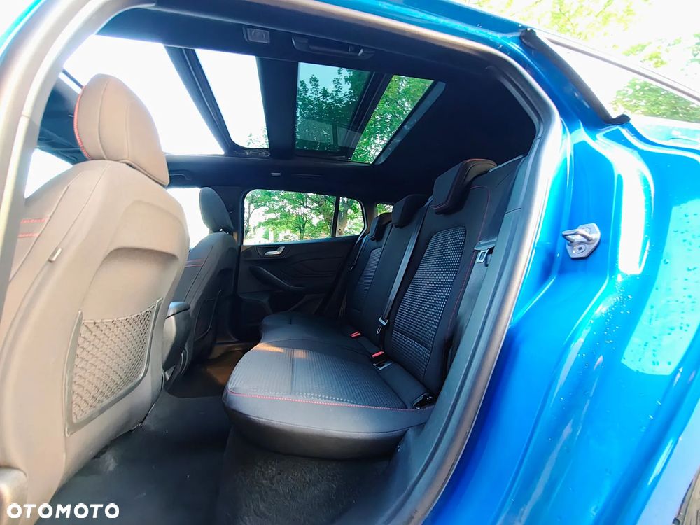 Ford Focus 1.5 EcoBlue Start-Stopp-System ST-LINE - 31