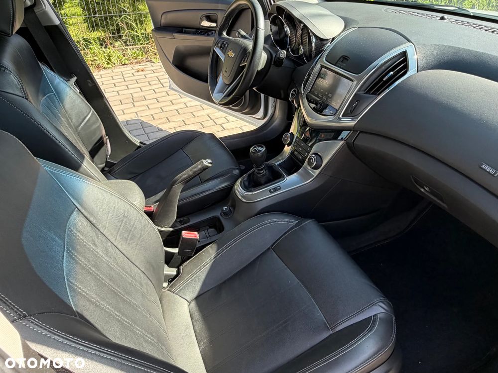 Chevrolet Cruze 1.4T LTZ+ - 9