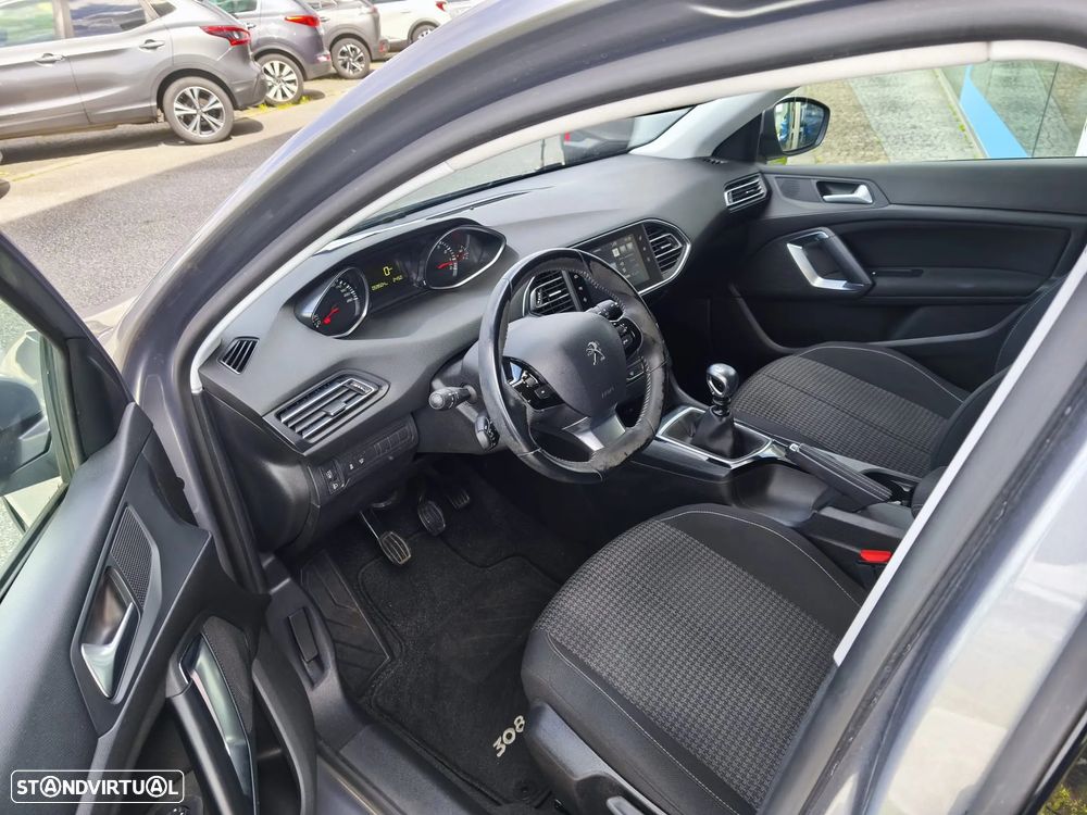 Peugeot 308 1.2 PureTech Style - 6