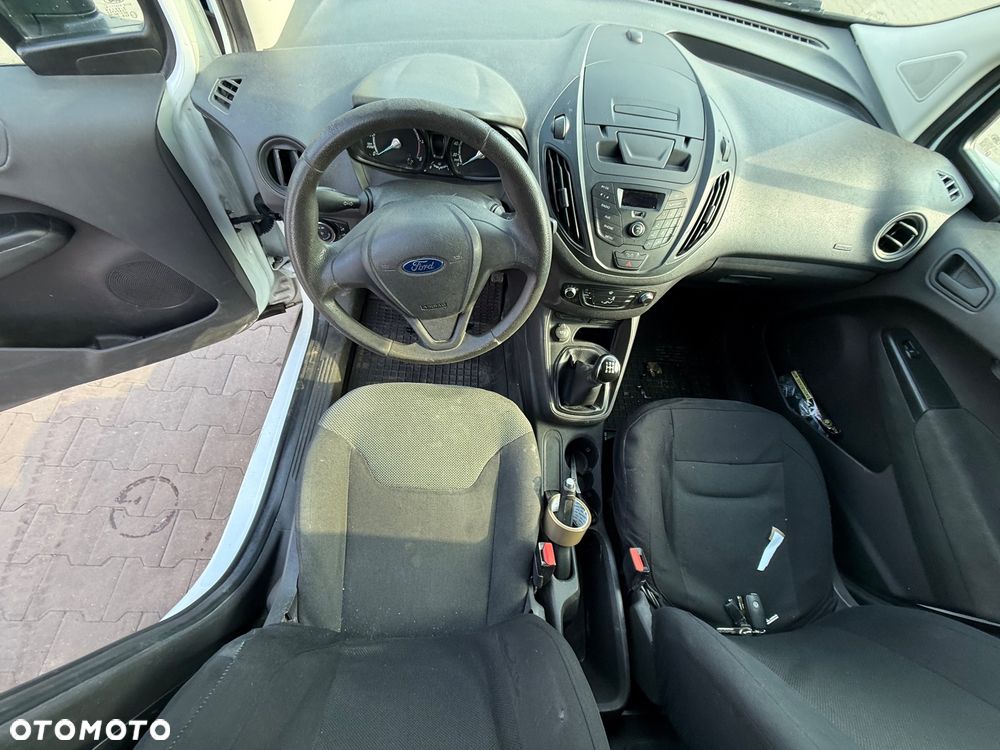 Ford Transit Courier - 4