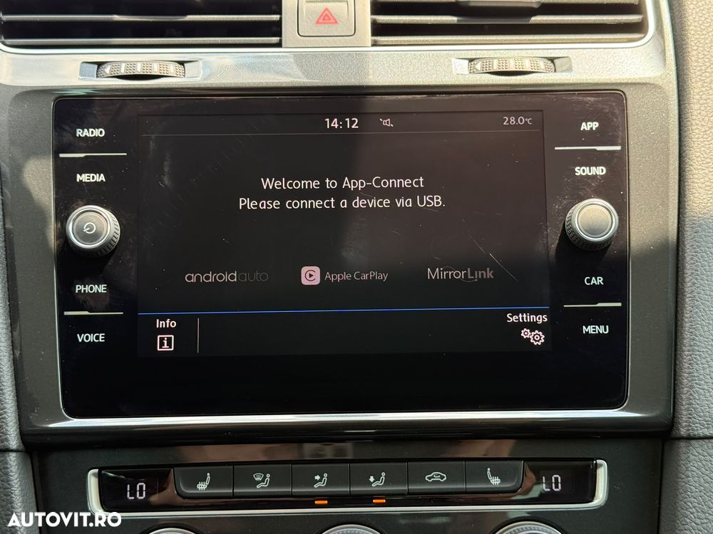 Volkswagen Golf - 12
