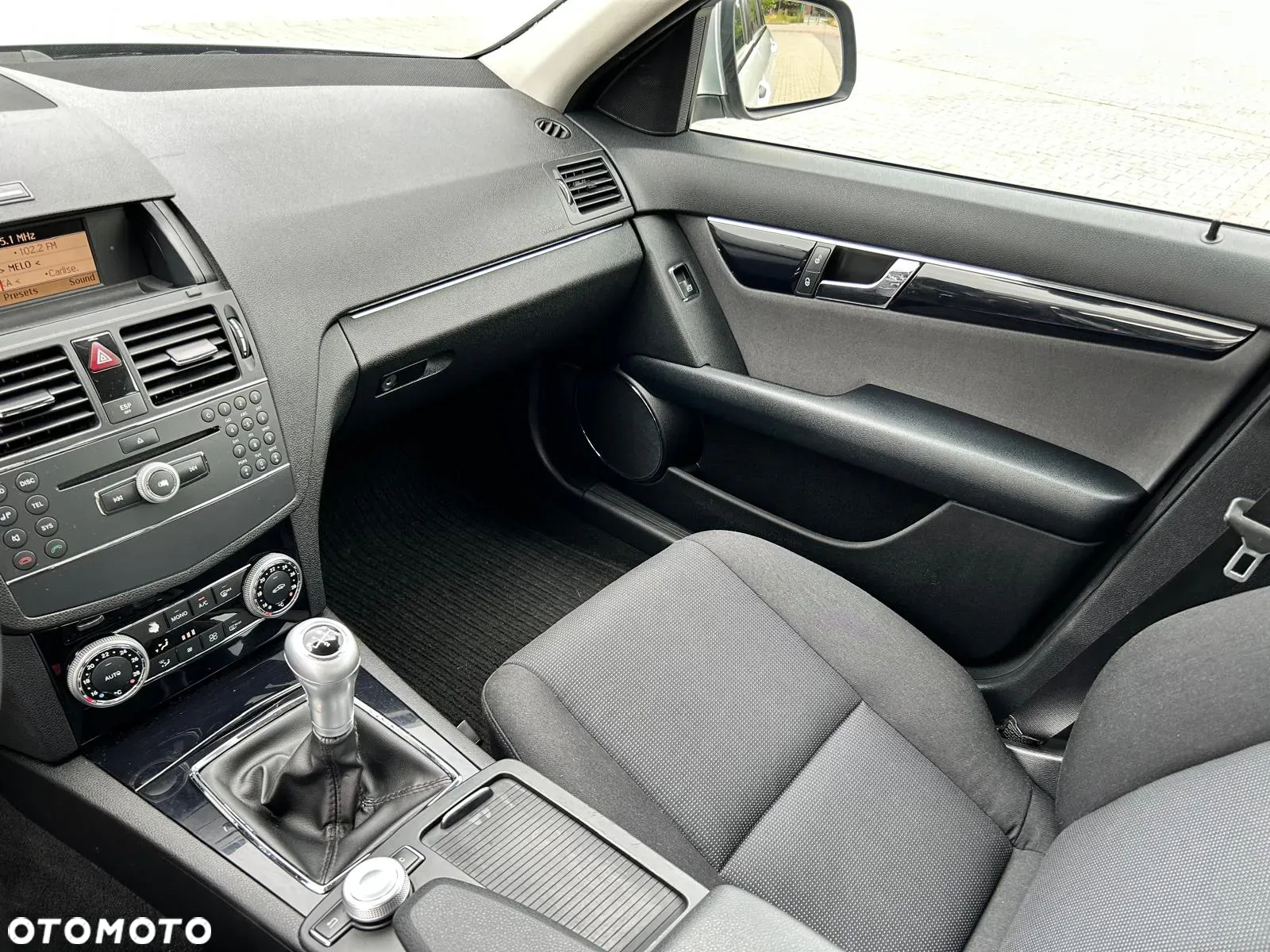 Mercedes-Benz Klasa C 200 CDI Elegance - 23