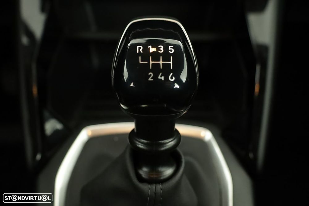 Peugeot 208 1.2 PureTech Style - 14