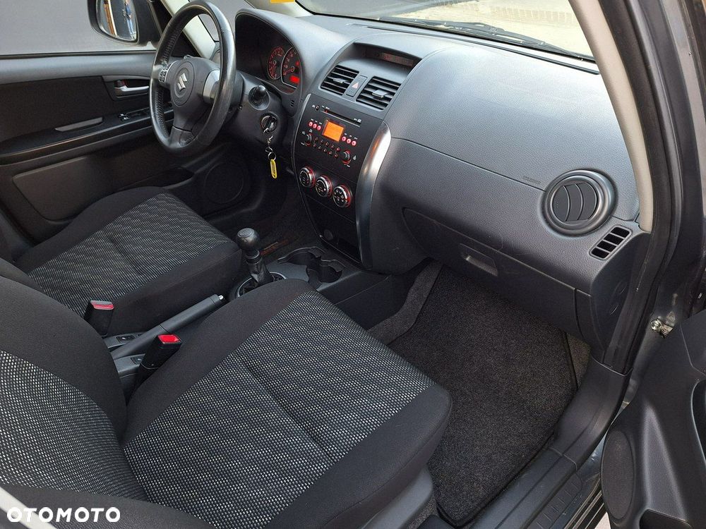 Suzuki SX4 - 12