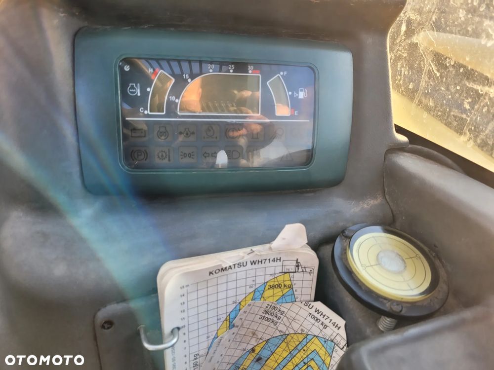 KOMATSU WH 714H - 26