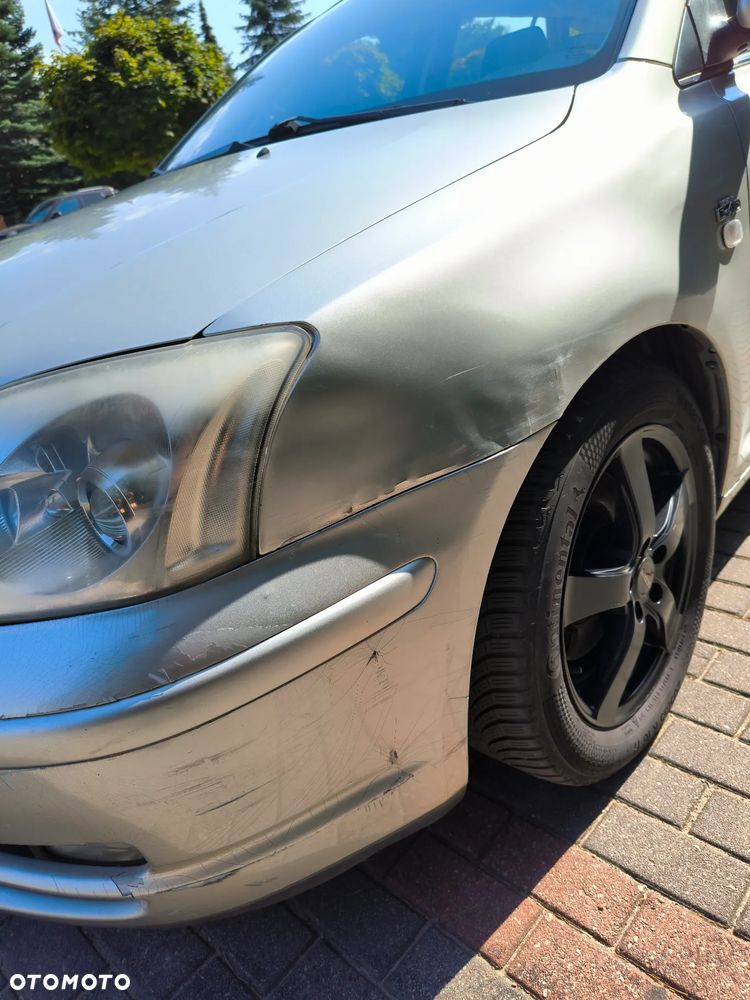 Toyota Avensis 2.0 D-4D Combi Sol - 7