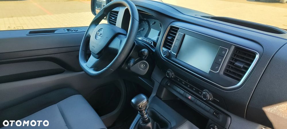 Opel Vivaro - 18