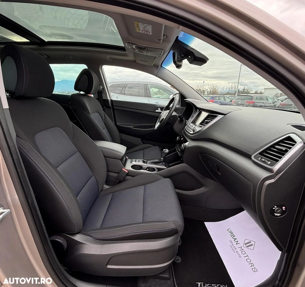 Hyundai Tucson blue 1.7 CRDi 2WD DCT Premium - 14