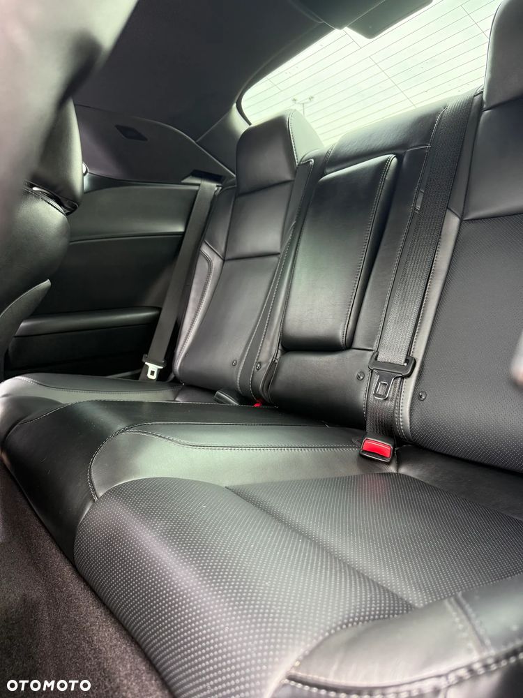 Dodge Challenger - 23