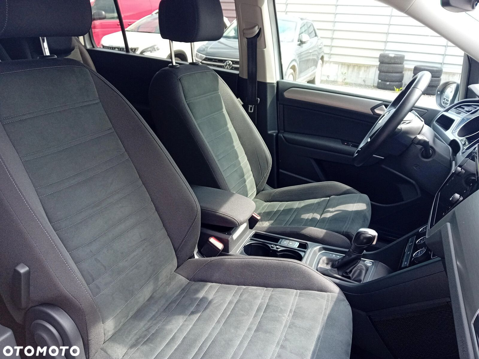 Volkswagen Touran 2.0 TDI BMT Comfortline DSG - 17