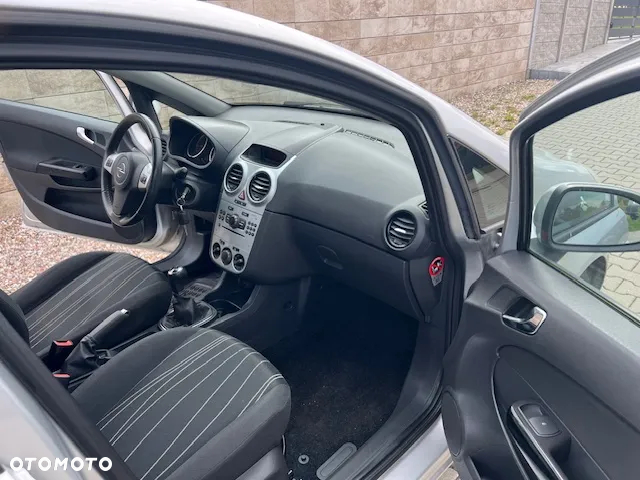 Opel Corsa 1.2 16V - 19