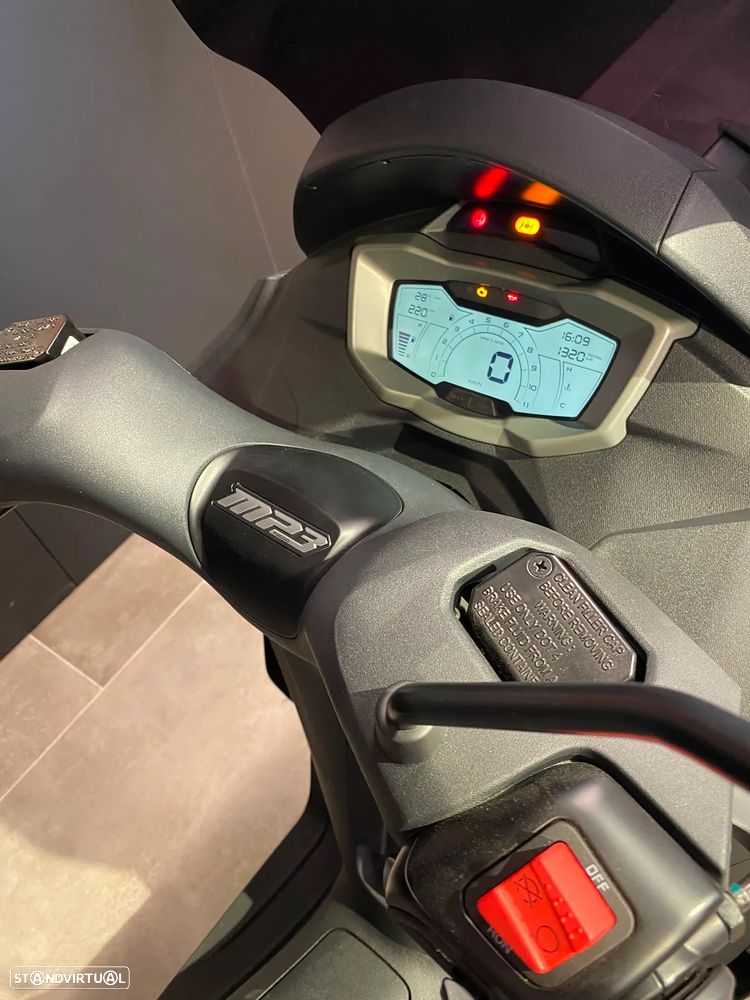 Piaggio MP3 - 8