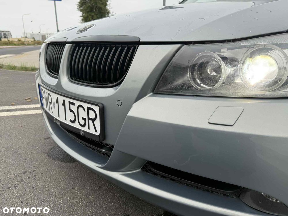 BMW Seria 3 320i - 8