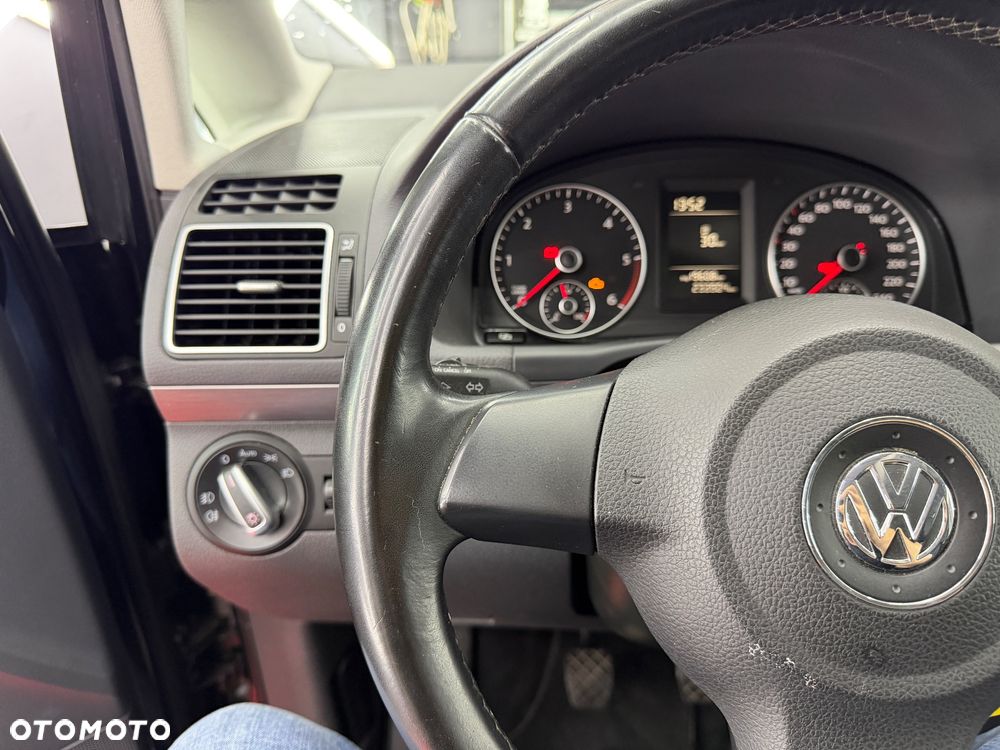 Volkswagen Touran 2.0 TDI DPF Cross - 31
