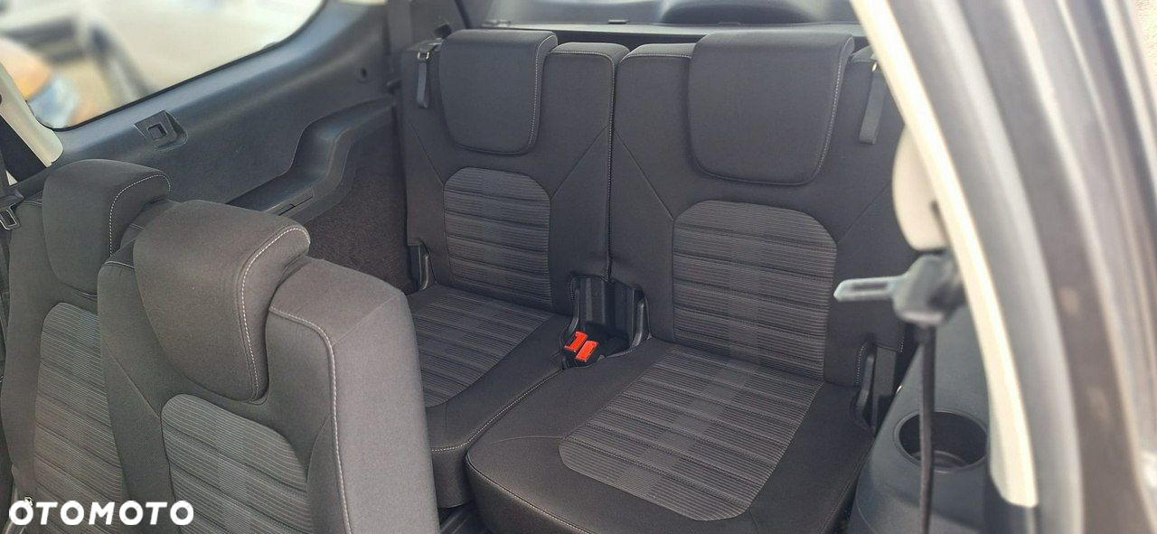 Ford Galaxy - 19