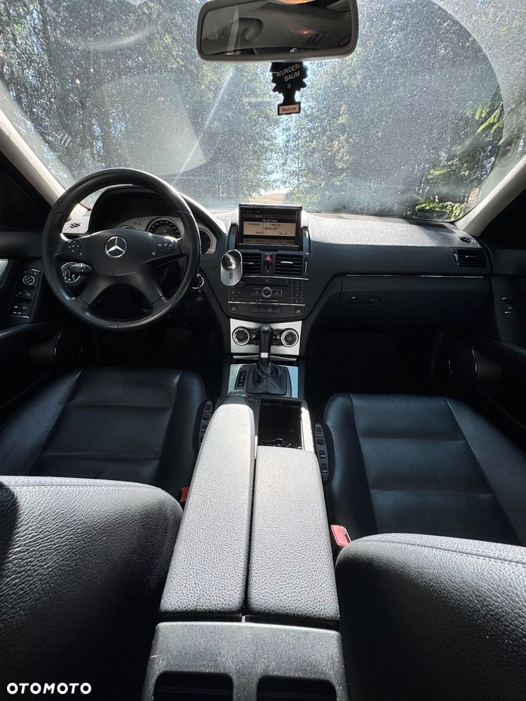 Mercedes-Benz Klasa C 220 CDI DPF Automatik Avantgarde - 19