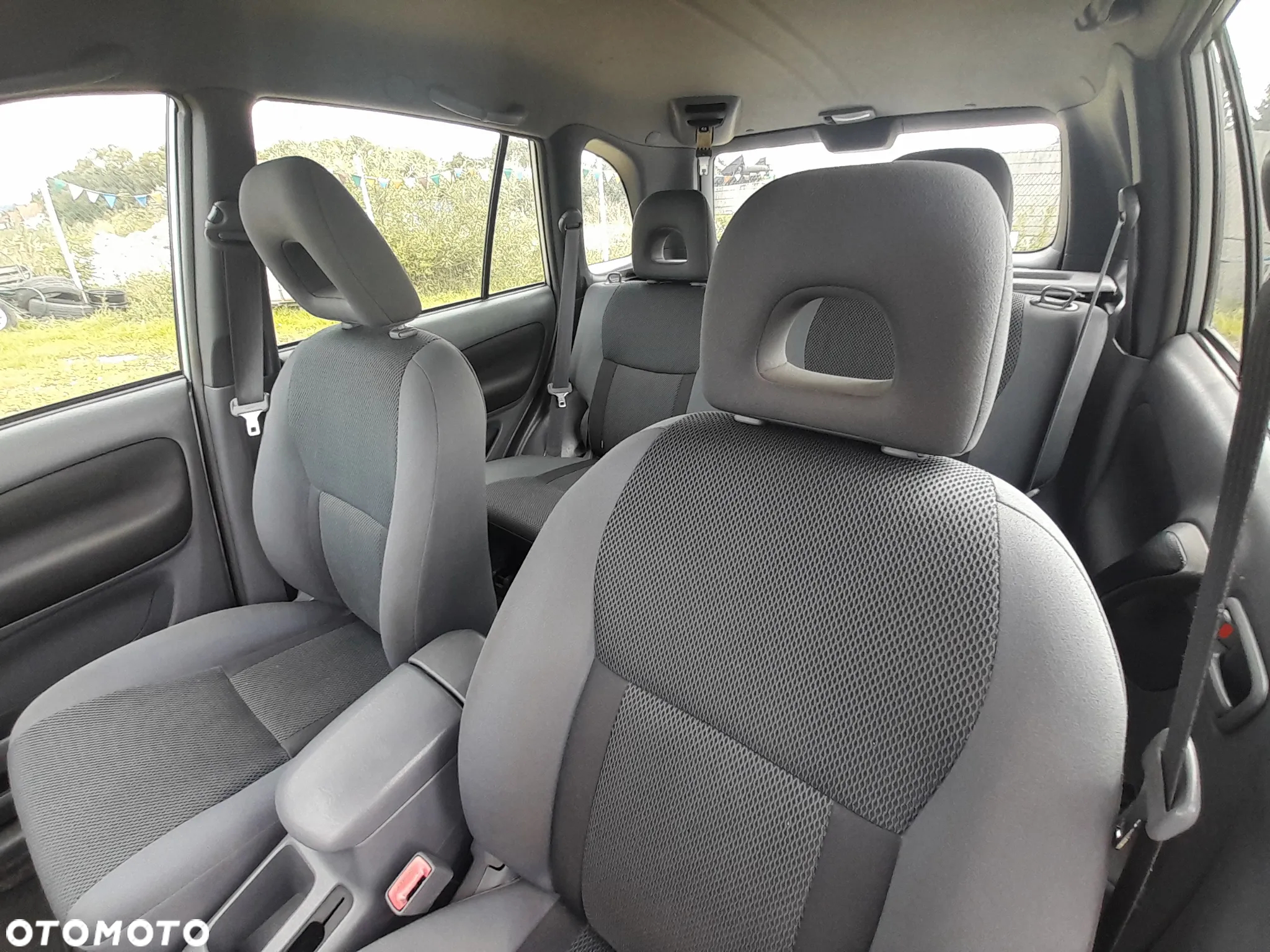 Toyota RAV4 2.0 D-4D 4x4 - 10