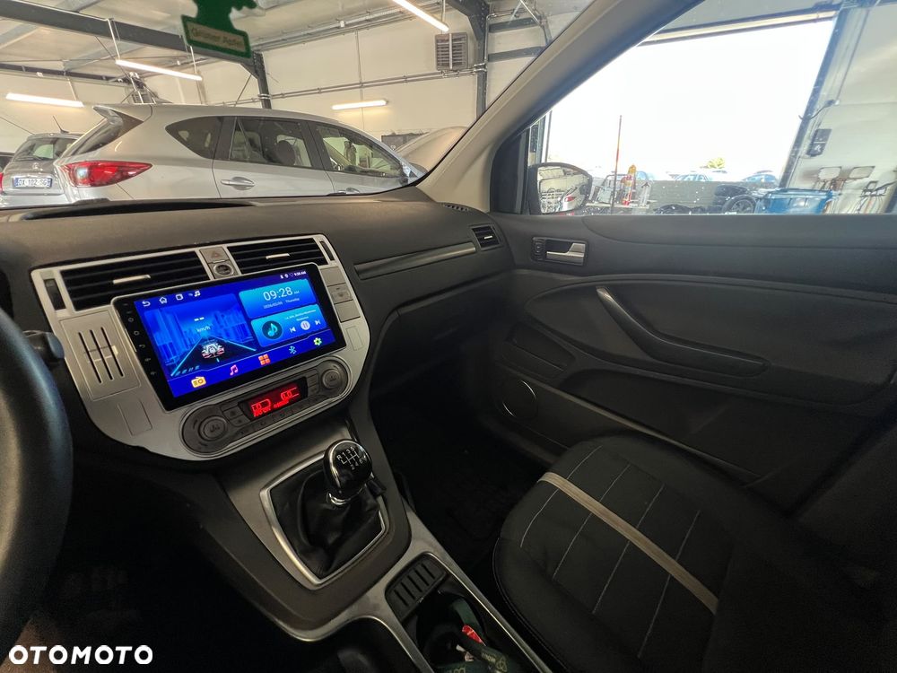 Ford Kuga 2.0 TDCi 4x4 Titanium - 18