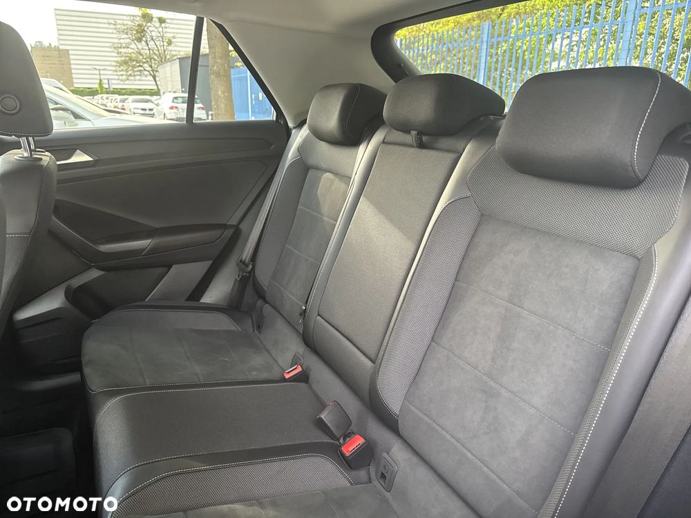 Volkswagen T-Roc 1.5 TSI Style DSG - 17
