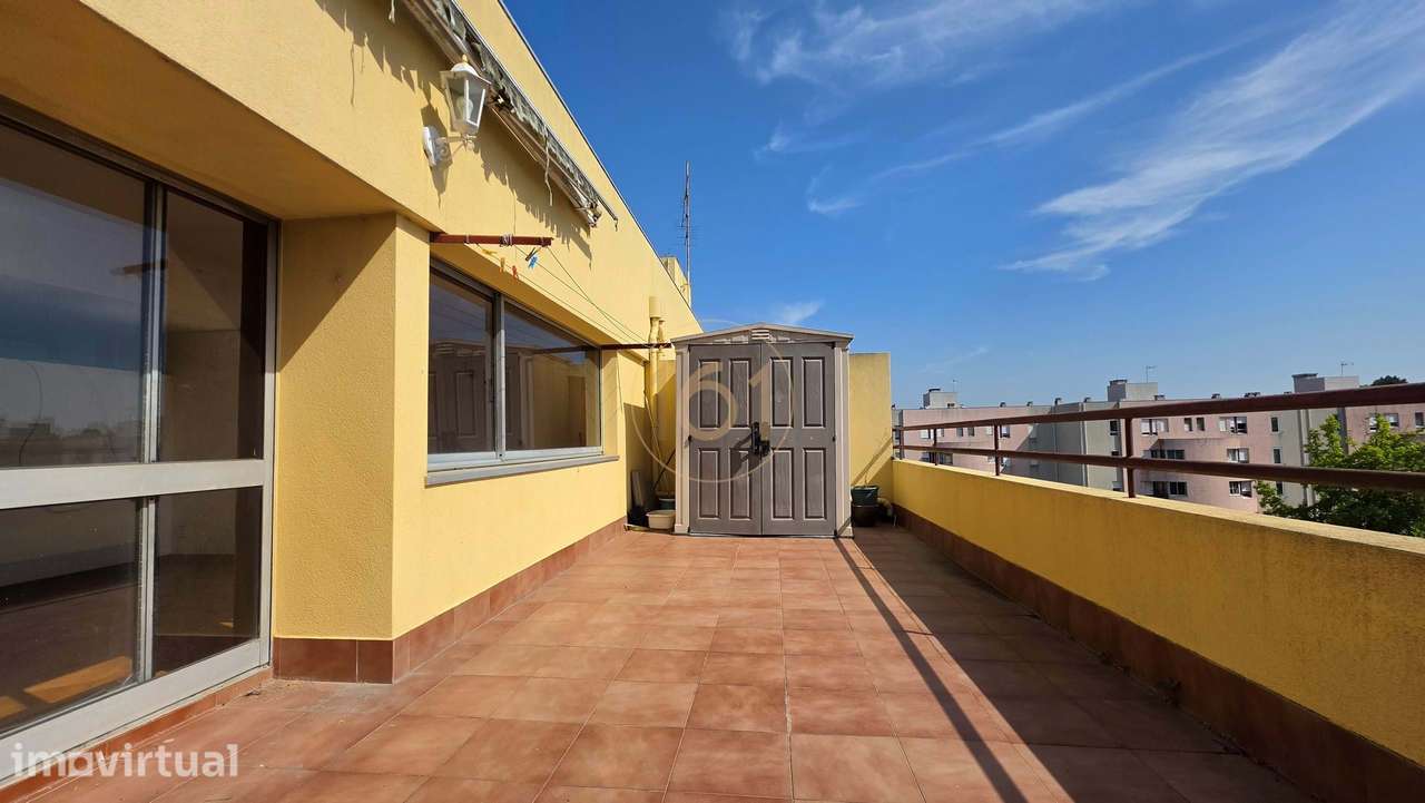 Apartamento T2 com Terraço - Grande imagem: 2/34