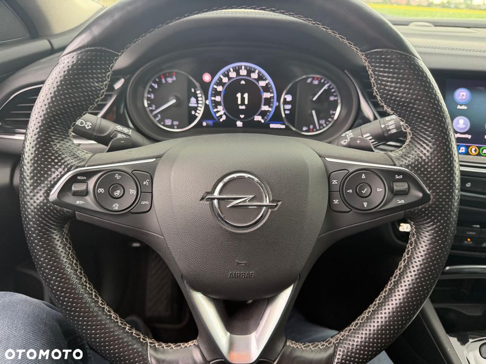 Opel Insignia 2.0 BiTurbo 4x4 Ultimate Exclusive - 9