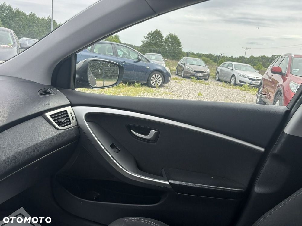 Hyundai i30 - 27