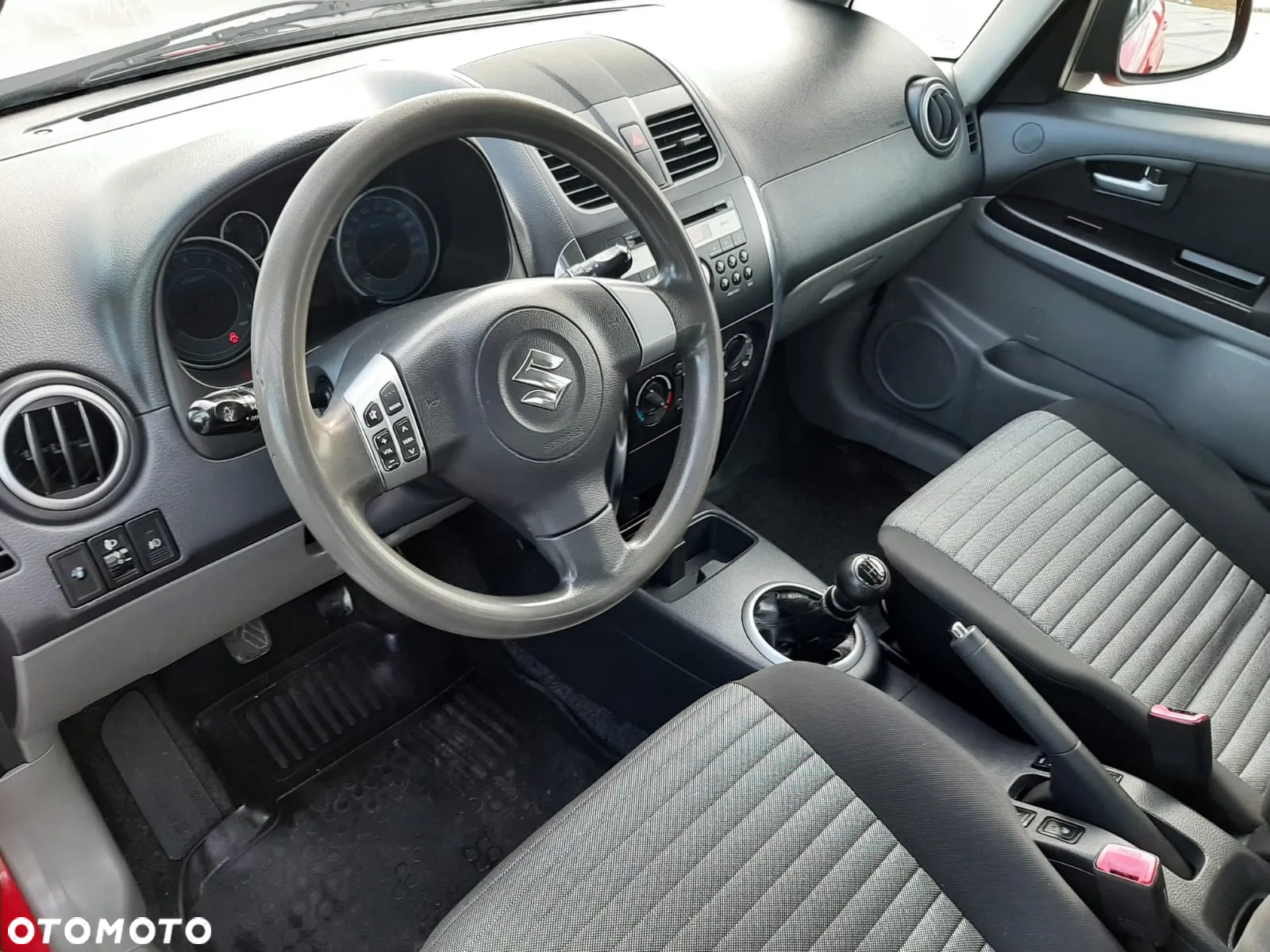 Suzuki SX4 1.6 Comfort 4WD - 28