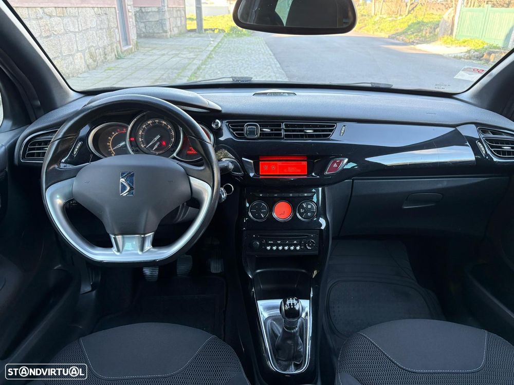 Citroën DS3 1.6 e-HDi So Chic - 16