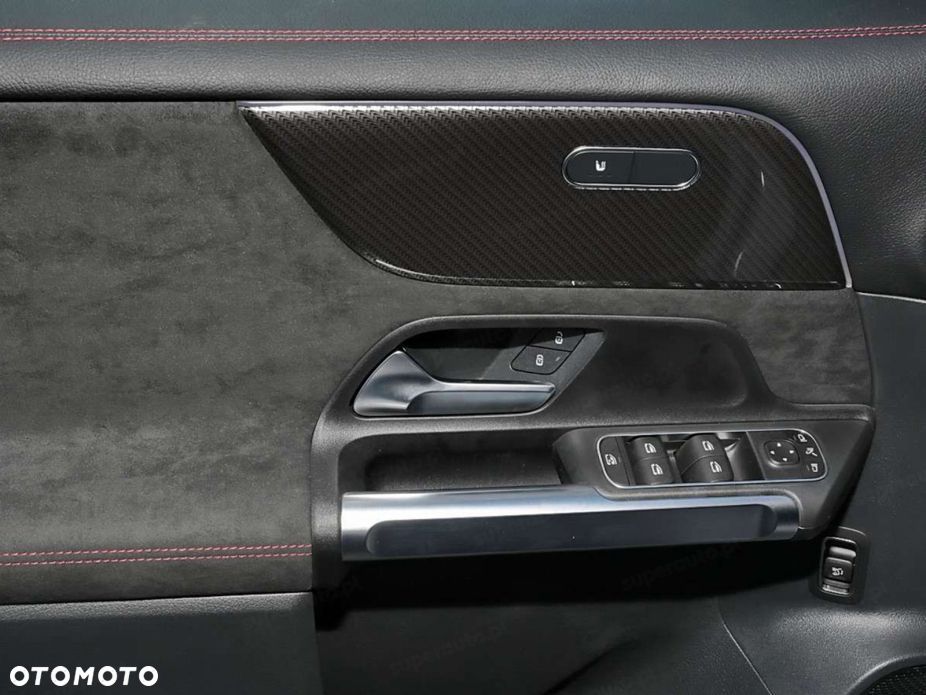 Mercedes-Benz GLB 200 AMG Line 7G-DCT - 13