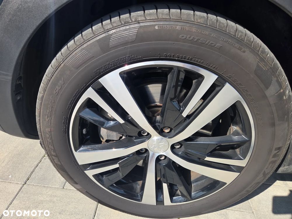 Peugeot 3008 1.6 PureTech HYbrid GT Line S&S EAT8 - 22