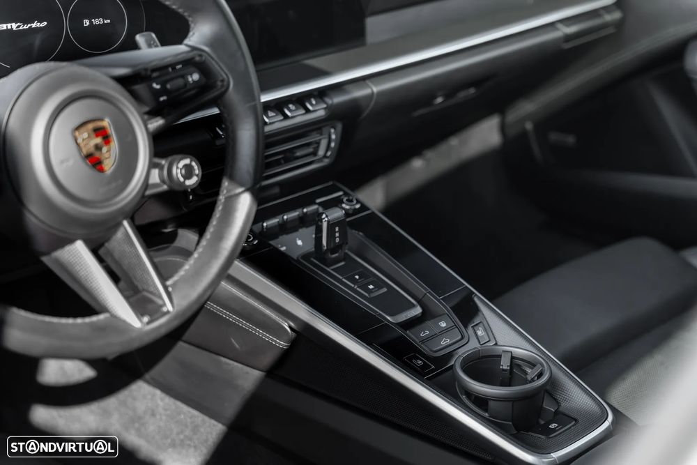 Porsche 911 (992) Turbo - 23
