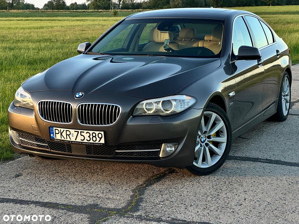 BMW Seria 5 525d xDrive - 25