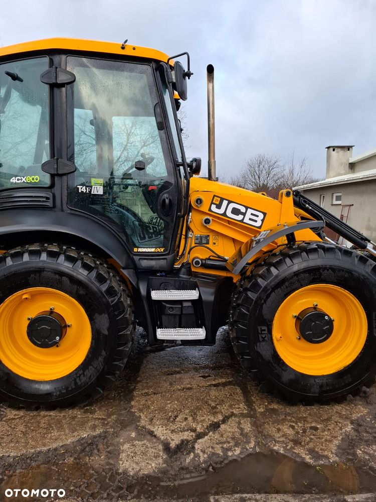 JCB 4CX - 13