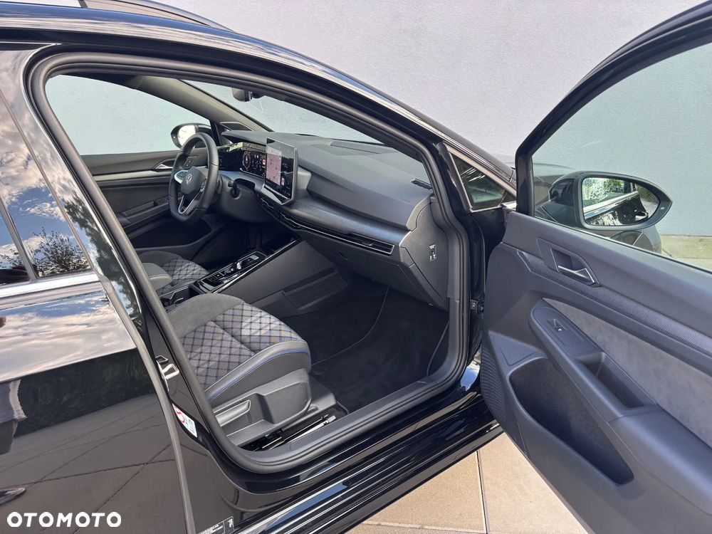 Volkswagen Golf - 11
