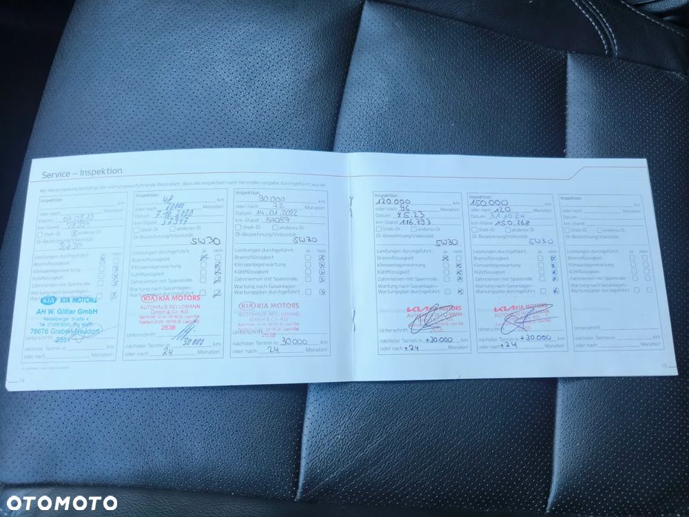 Kia Carens 1.7 CRDi Business Line 7os 7DCT - 23