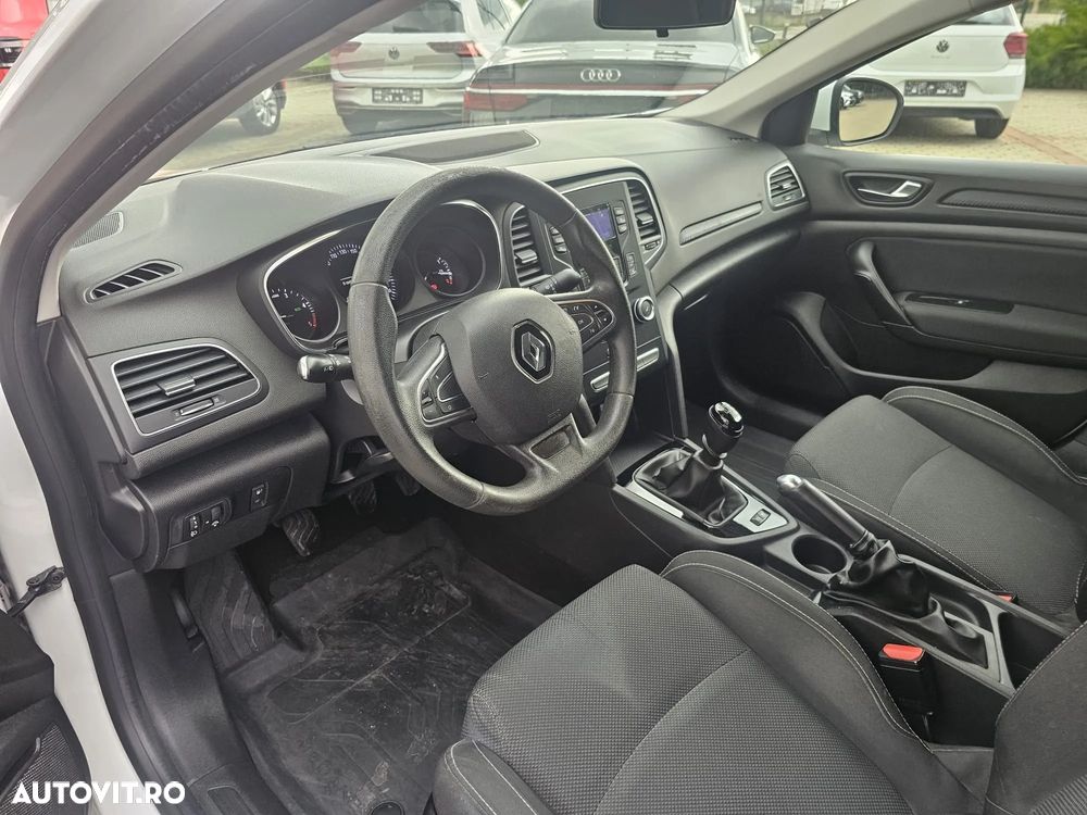 Renault Megane - 11