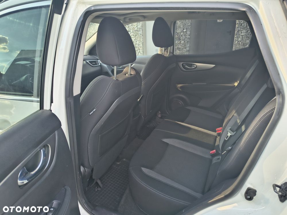 Nissan Qashqai 1.2 DIG-T N-Connecta - 8