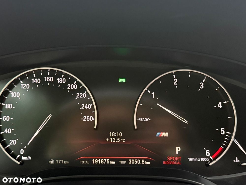 BMW Seria 5 518d M Sport - 12