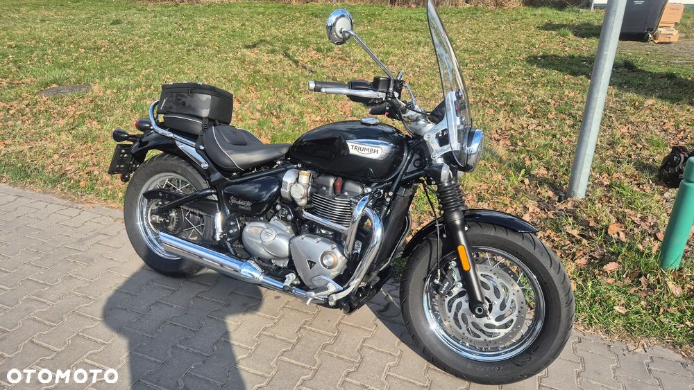 Triumph Bonneville - 1